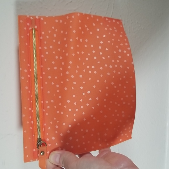 Peach with White Dots Makeup Bag with Gold Zipper NEVER USED - Picture 3 of 8